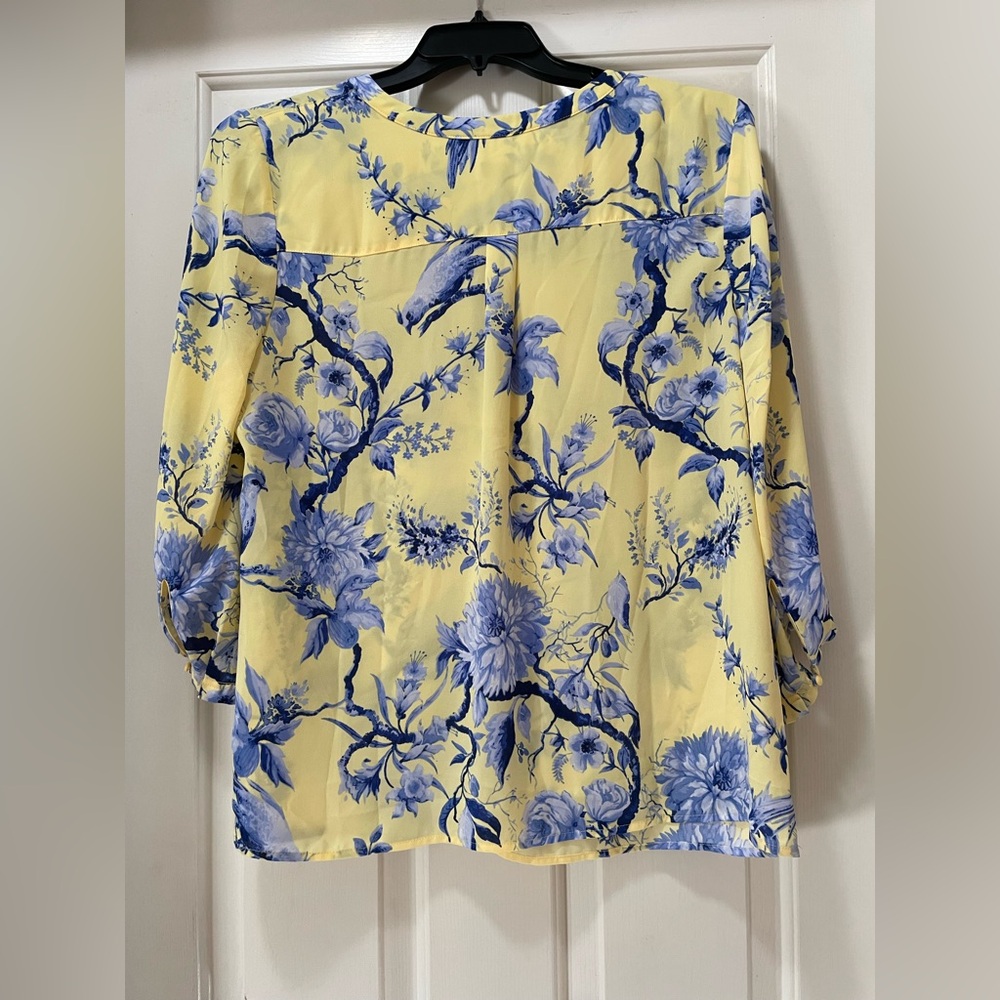 NWOT Women’s Talbots Yellow and Blue Floral 3/4 Sleeve Blouse size XL Petite - Picture 3 of 6